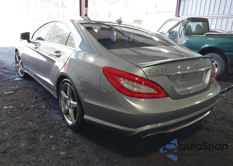 2013 Mercedes-Benz Cls 550 z USA, uszkodzony, nr VIN WDDLJ7DB6DA071272